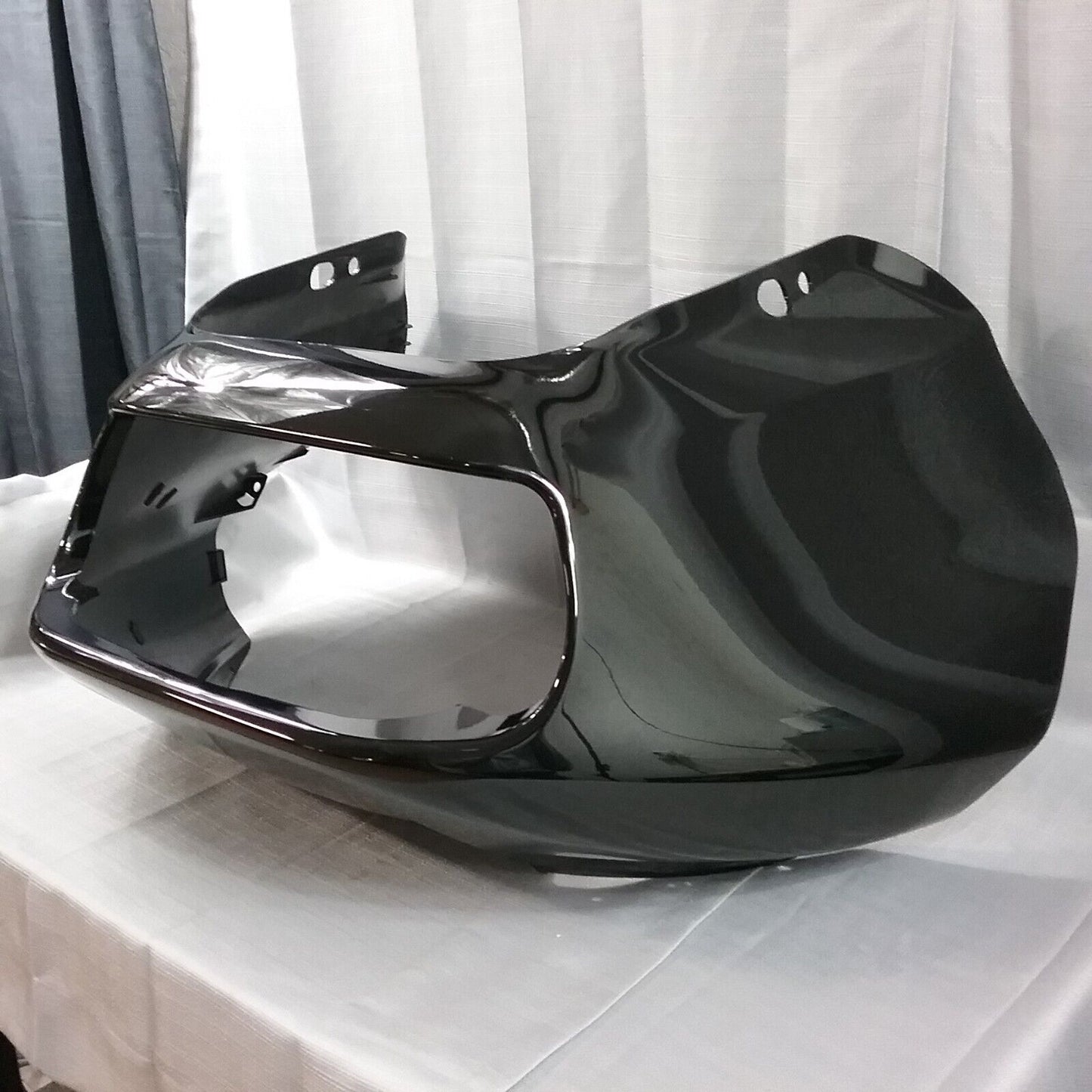 HARLEY DAVIDSON 57000290 Outer Front Batwing Fairing Black Road Glide FLTR 15-23