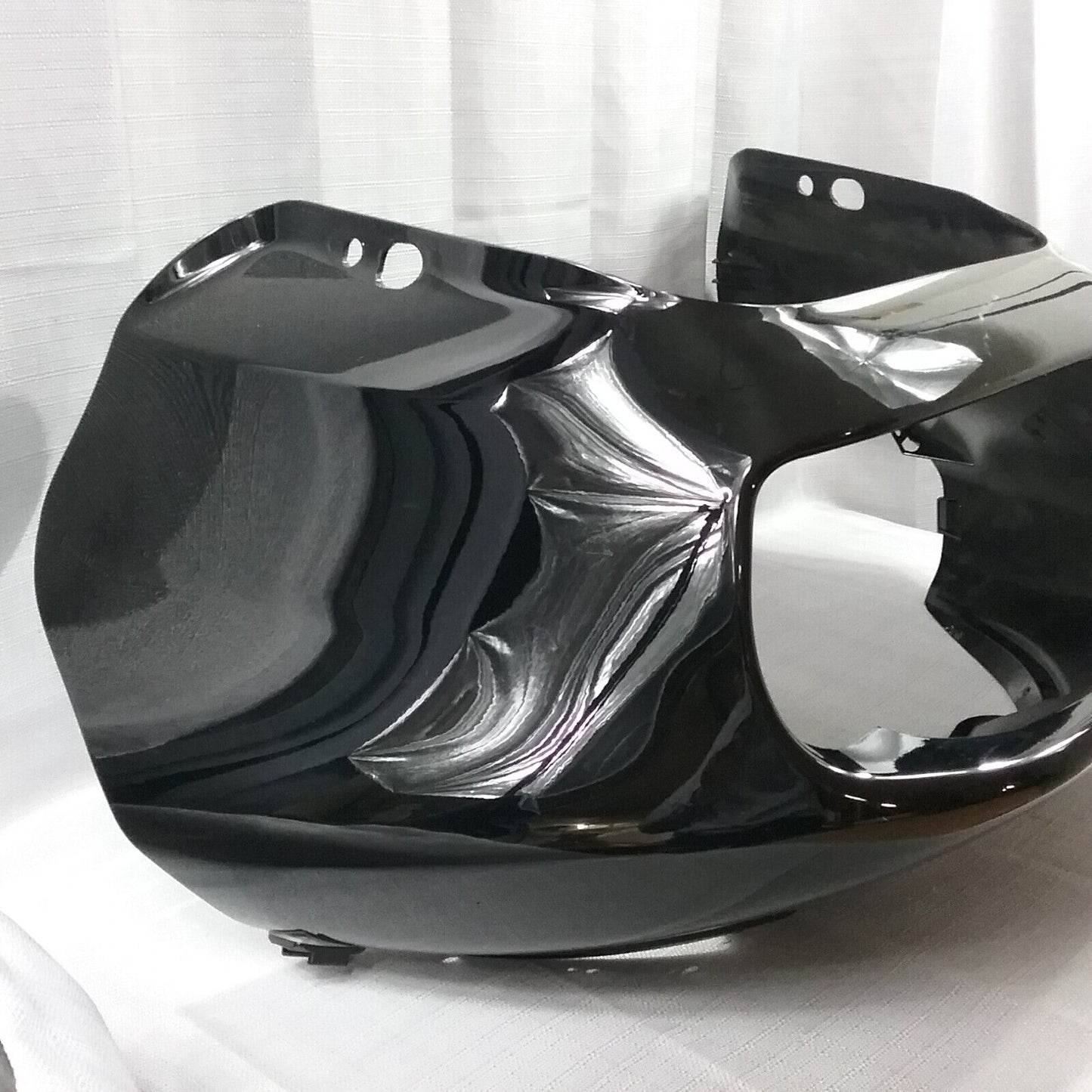 HARLEY DAVIDSON 57000290 Outer Front Batwing Fairing Black Road Glide FLTR 15-23