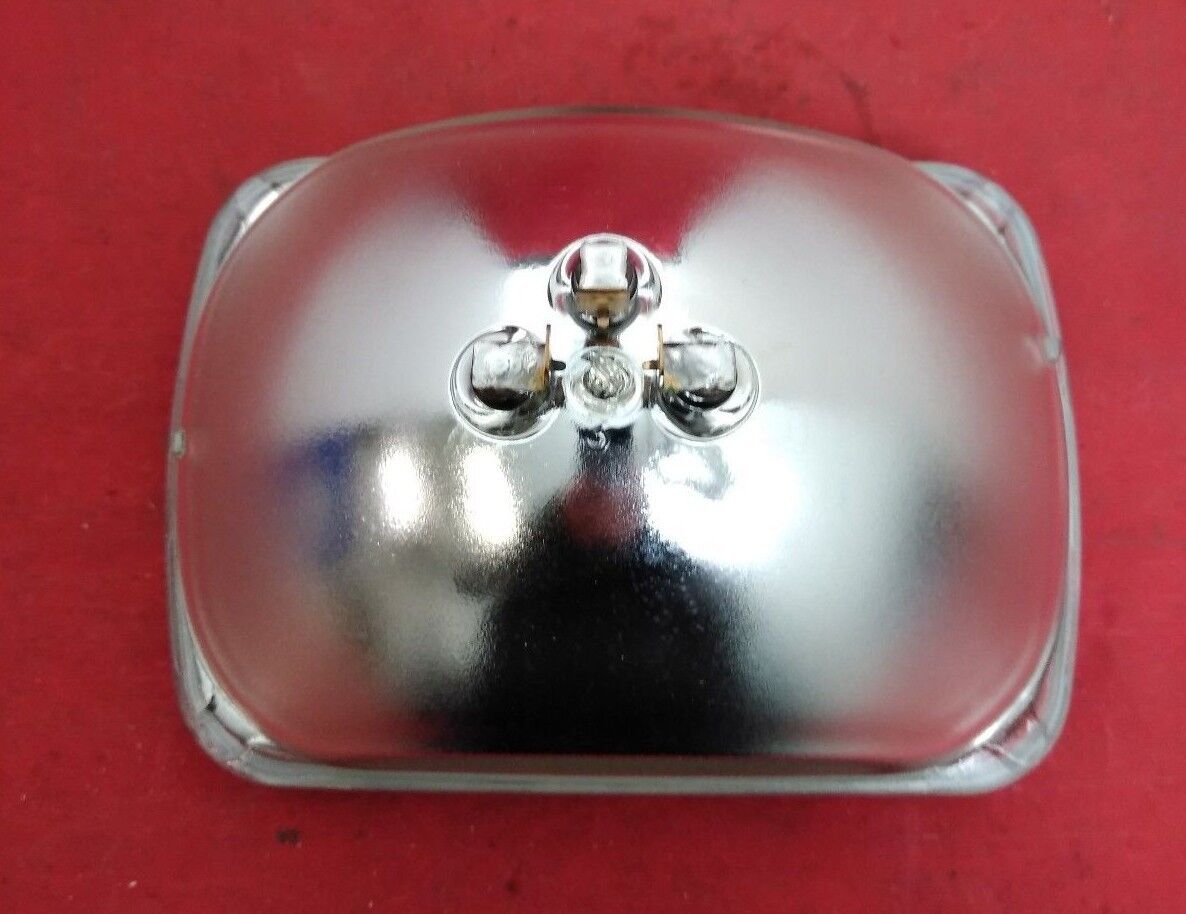 NEW Wagner Lighting Products High/Low Beam Halogen Headlamp H6054 /Replaces 6052