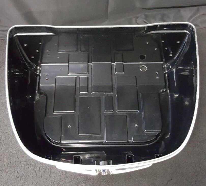 NEW GENUINE YAMAHA 4XY-W2846-00-P1 S3* (SILVER 3) Travel Trunk Lower SET