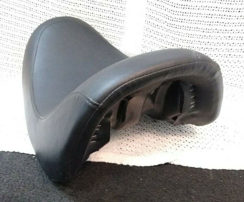 Harley Davidson V-Rod Solo Seat / 20508 / RDW-92 / 61-0067