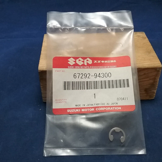 NEW GENUINE SUZUKI 67292-94300 E RING