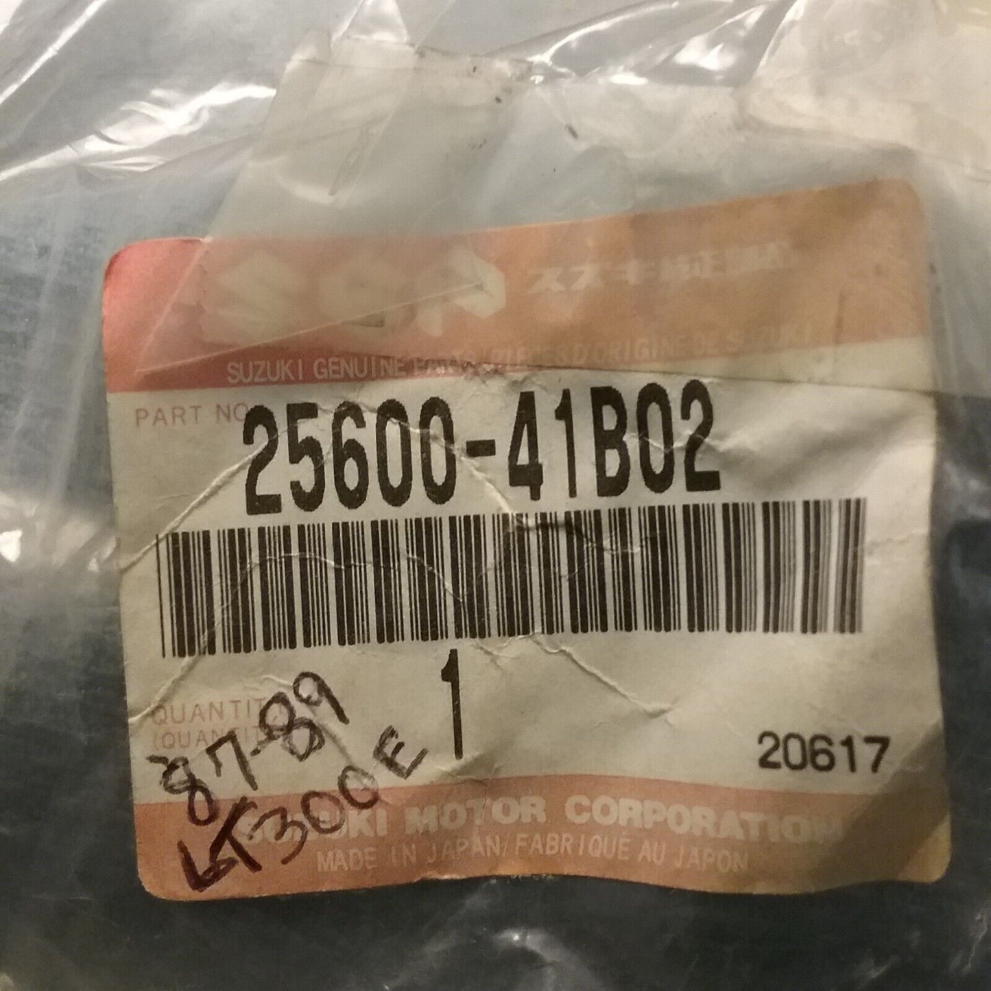 NEW GENUINE SUZUKI 25600-41B02 LEVER ASSEMBLY, GEAR SHIFTING LT300 1987-1989