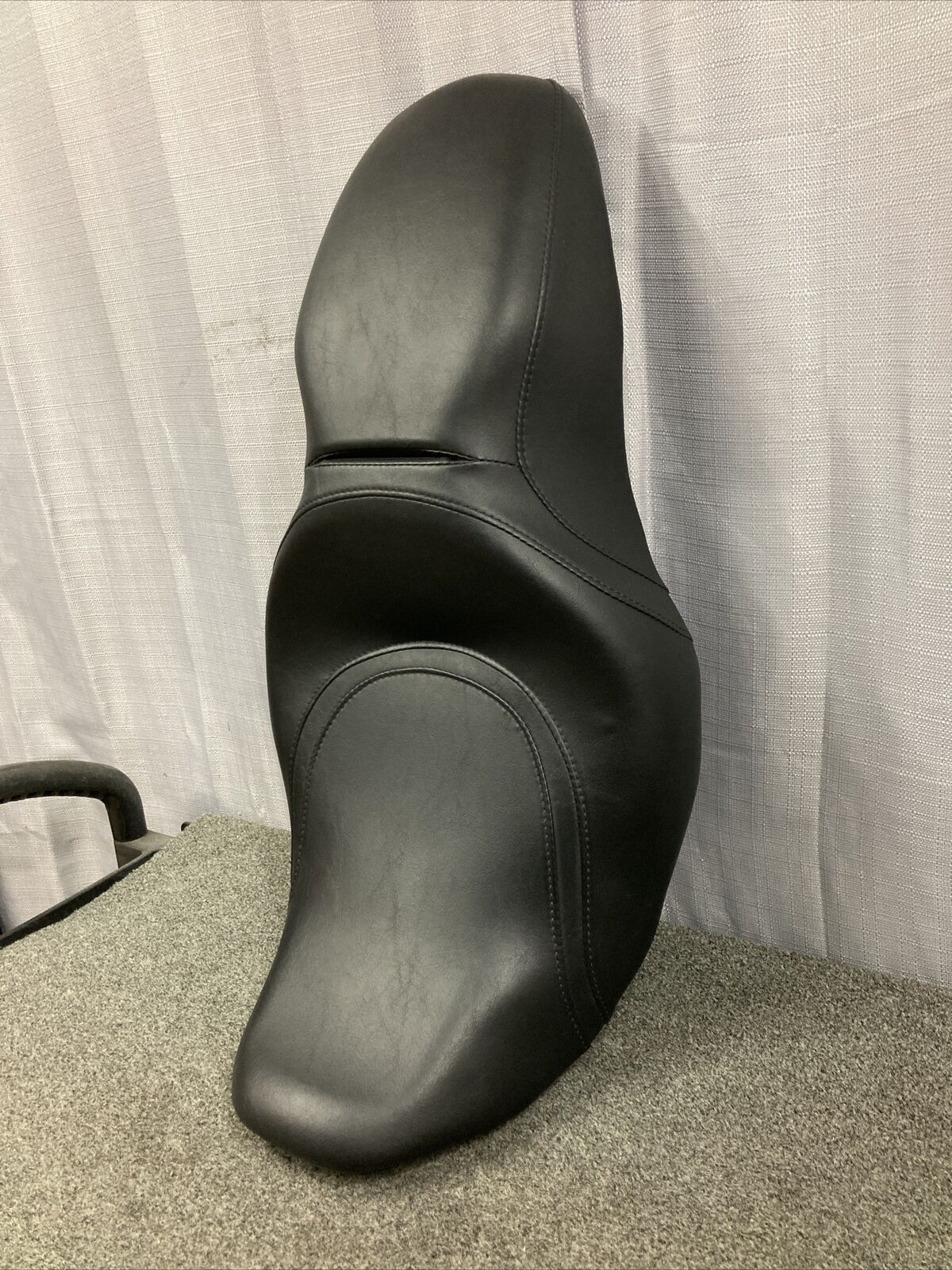 GENUINE HARLEY DAVIDSON RDW-92/61-0067 LOW PROFILE SEAT BLACK