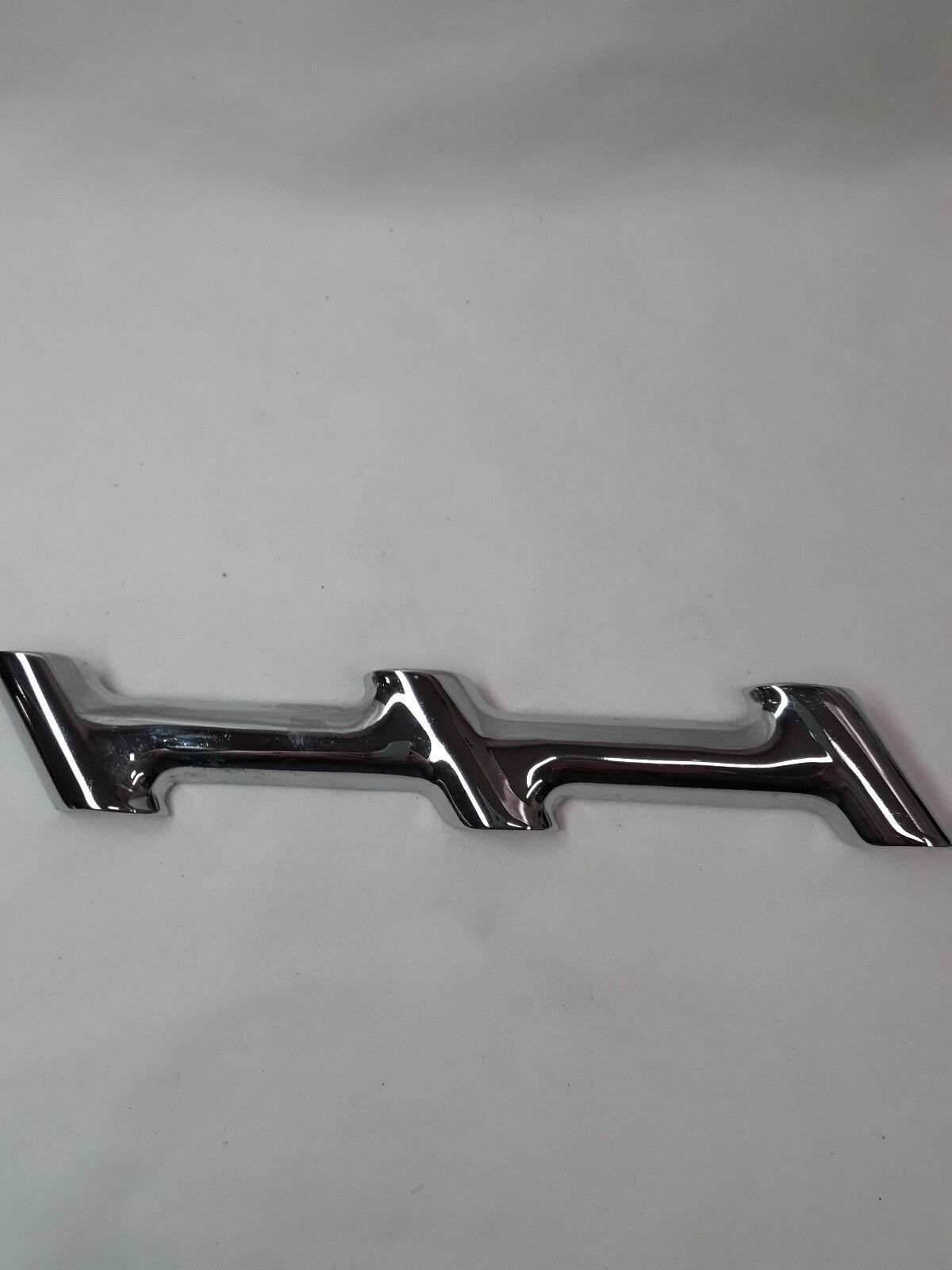 NEW HARLEY DAVIDSON Right Side Outer Clamp Part# 90917-93
