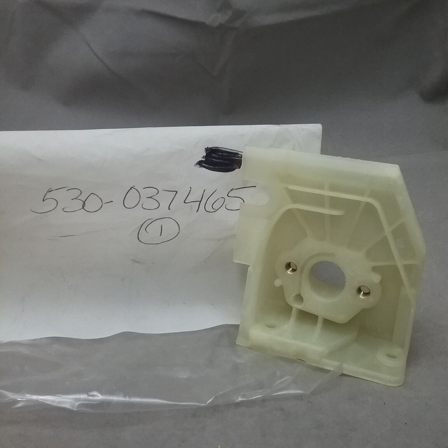 NEW HUSQVARNA 530037465 CARBURETOR ADAPTER BASE