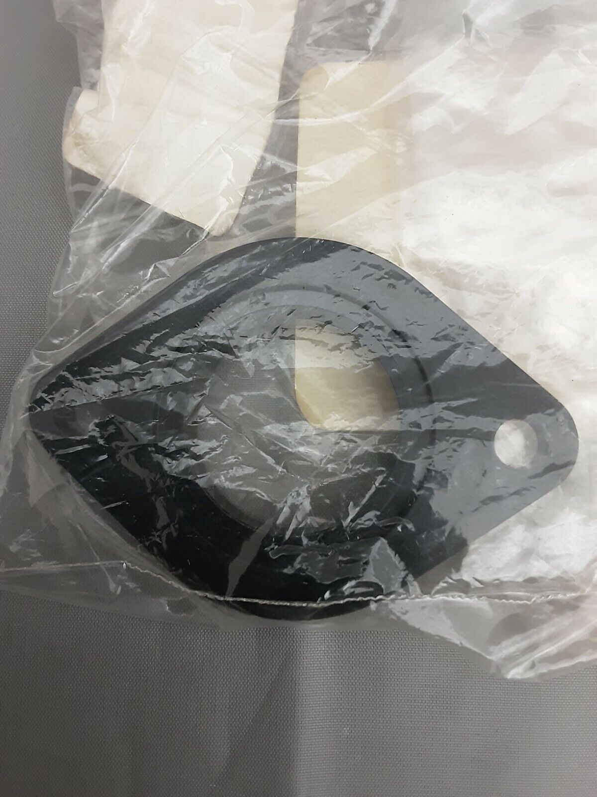 NEW GENUINE KAWASAKI 16073-1053 INSULATOR Bayou KLF185 KLT160