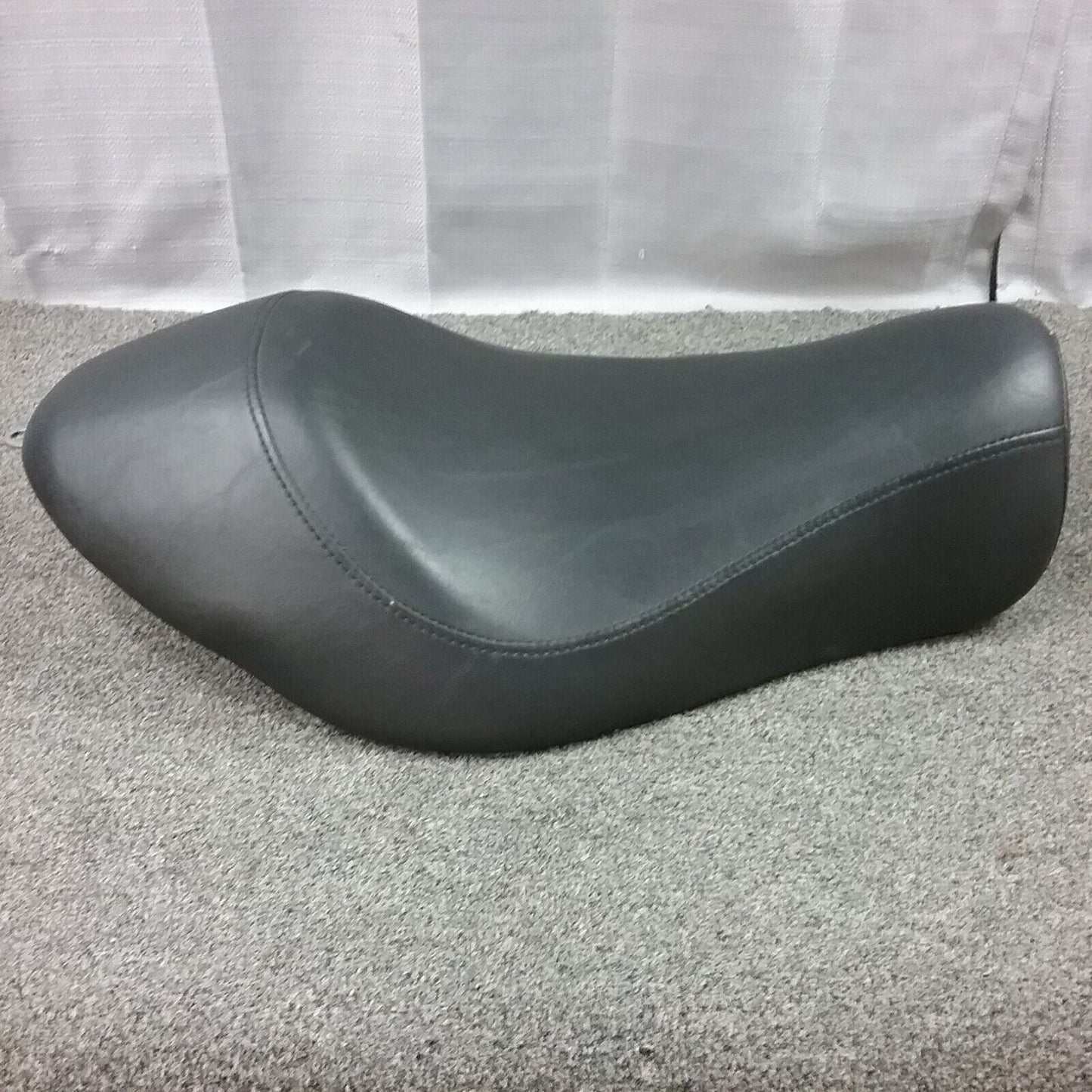 NEW GENUINE HARLEY-DAVIDSON RDW-92/61-0067 SPORTSTER SOLO SEAT