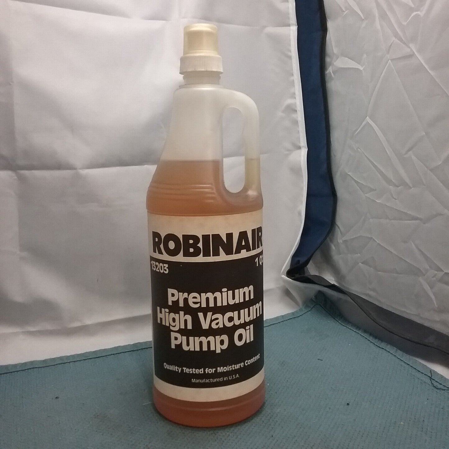 NEW ROBINAIR 13203 PREMIUM HIGH VACUUM PUMP OIL