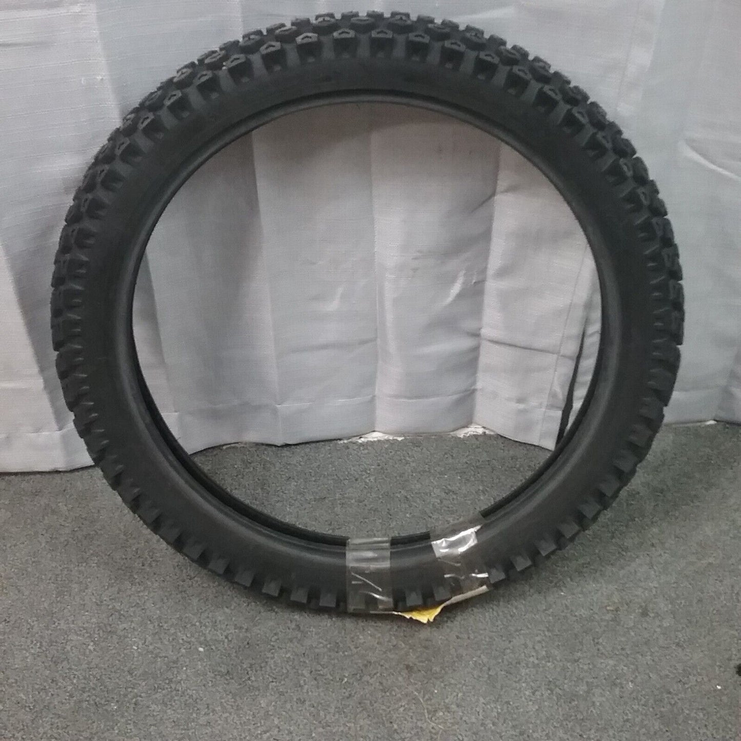 USED KENDA 042702138B0 3.25-21  FRONT TUBE TYPE DUAL SPORT MOTORCYCLE TIRE