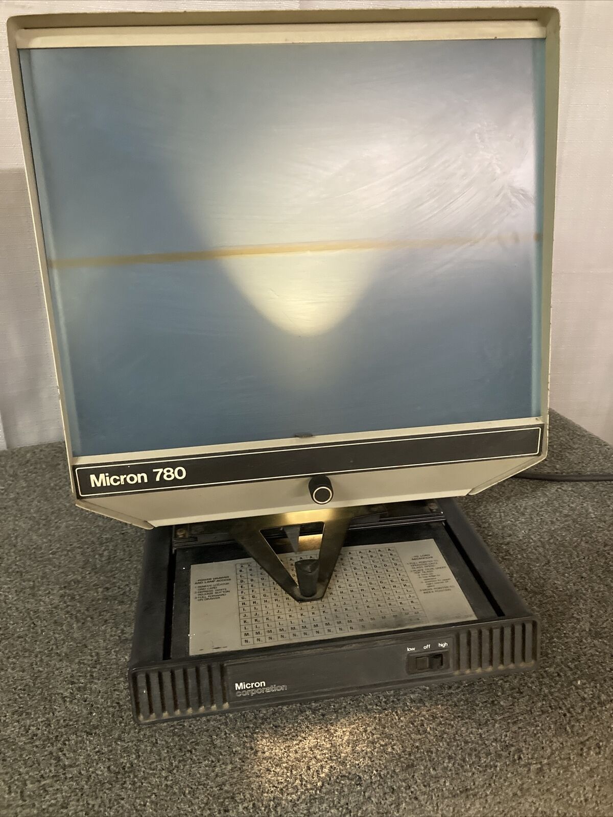 MICRON 780 MICROFICHE READER