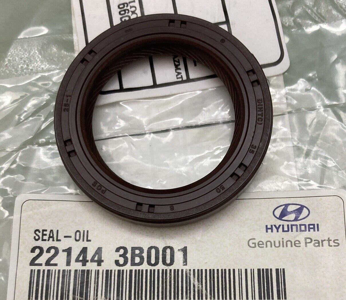 NEW GENUINE HYUNDAI 22144 3B001 OIL SEAL