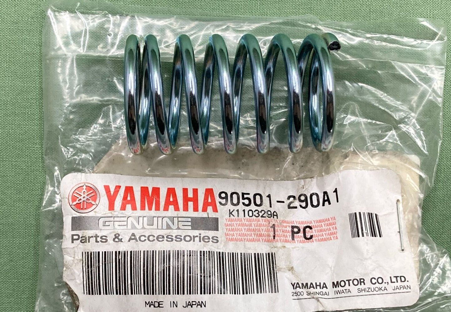 NEW GENUINE YAMAHA 90501-290A1-00 Spring, Compression