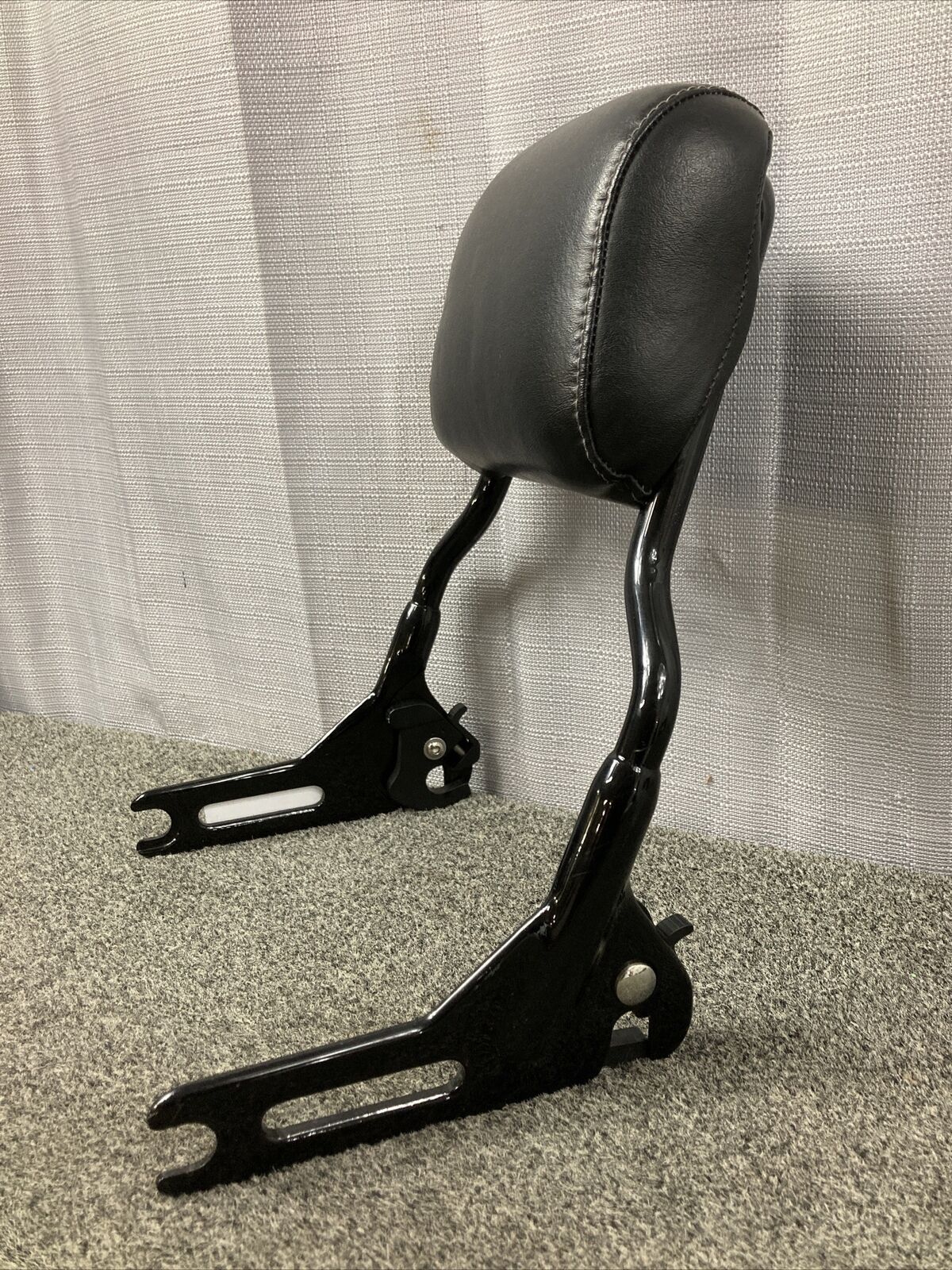 HARLEY DAVIDSON 52828-11 One-Piece HD Detachables Sissy Bar Black