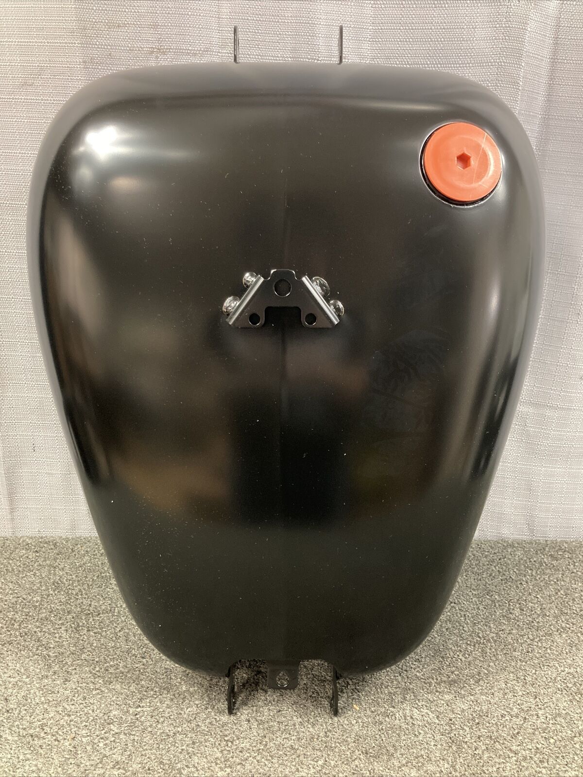 NEW GENUINE HARLEY DAVIDSON 61000858 TANK,FUEL,SIDE-FILL,PRIME,W/O EMBOSSMENT