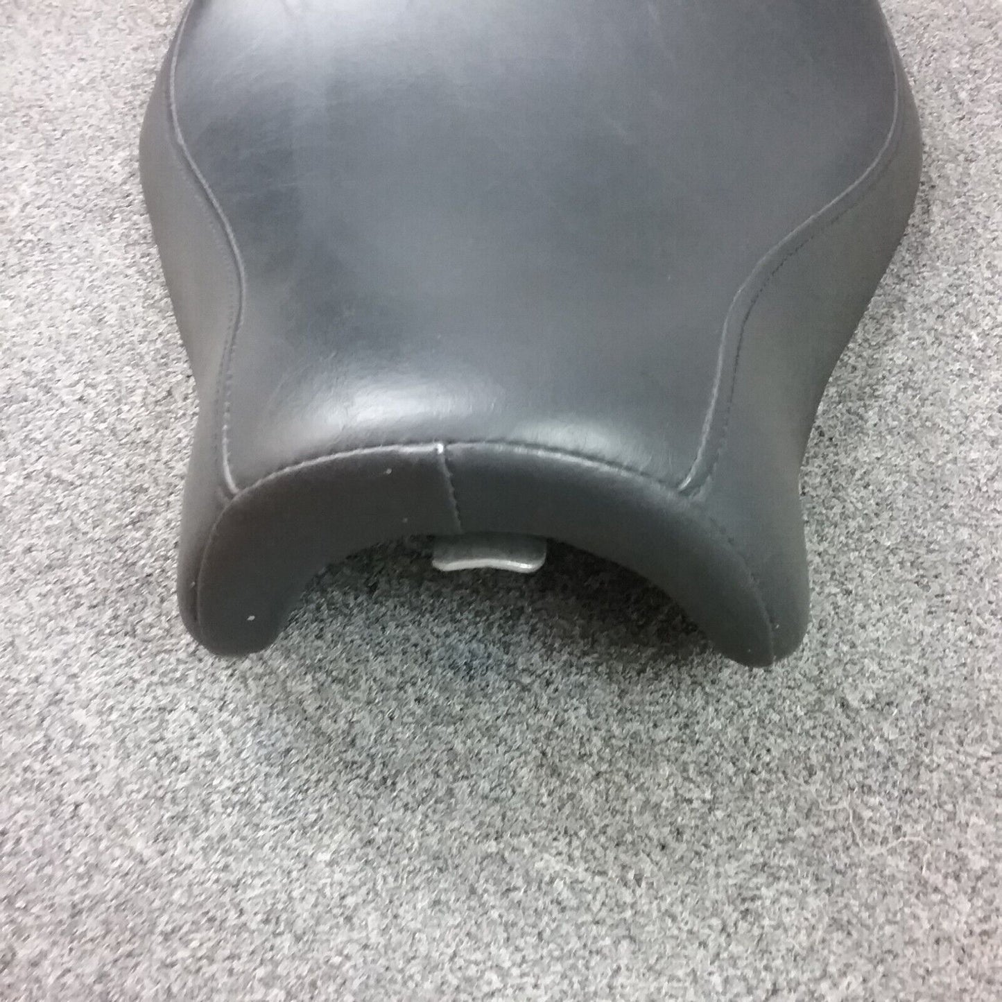 NEW GENUINE HARLEY-DAVIDSON RDW-92/61-0067 SPORTSTER SOLO SEAT