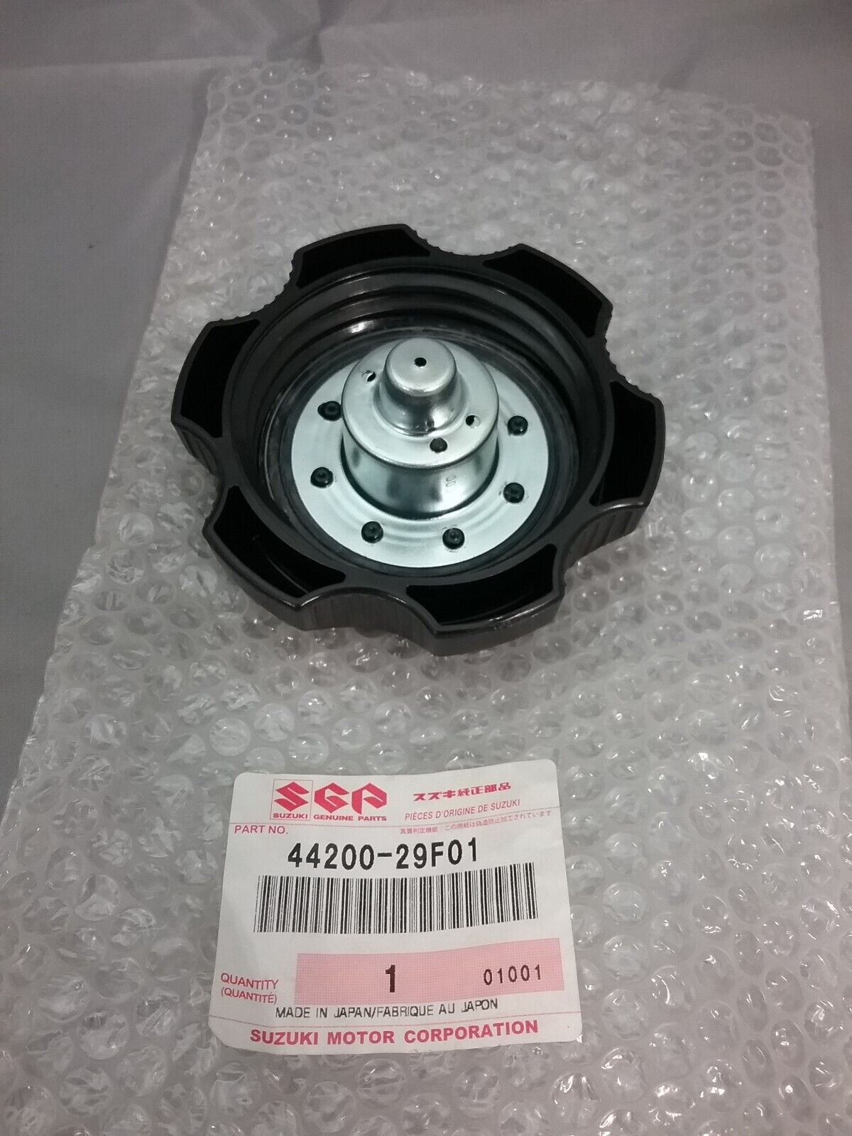 NEW GENUINE SUZUKI 4200-29F01 CAP ASSY,FUEL TANK FILLER