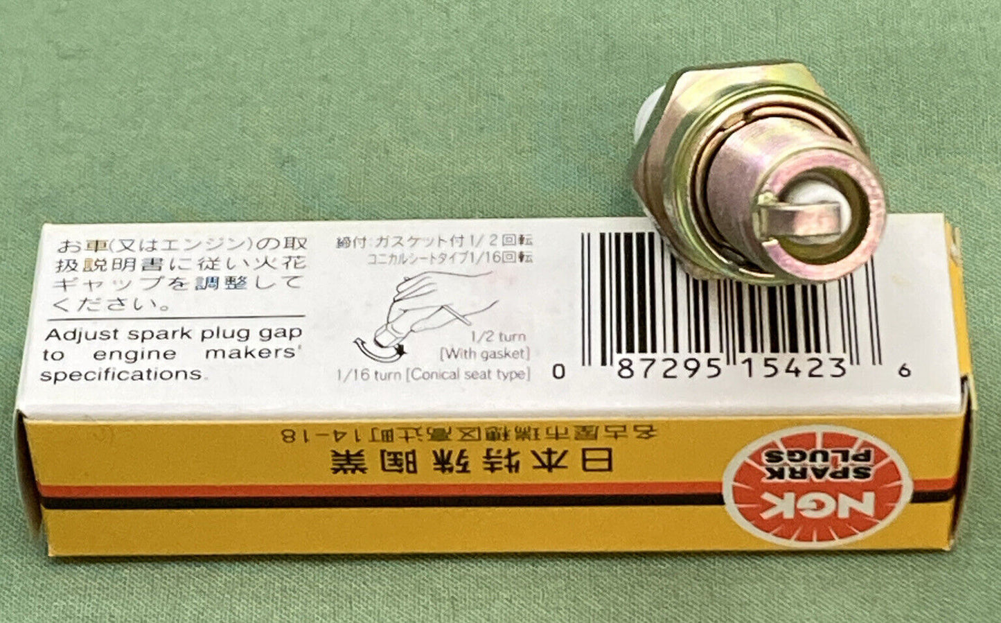 QTY 2 NEW NGK 5423 DR8ES SPARK PLUG