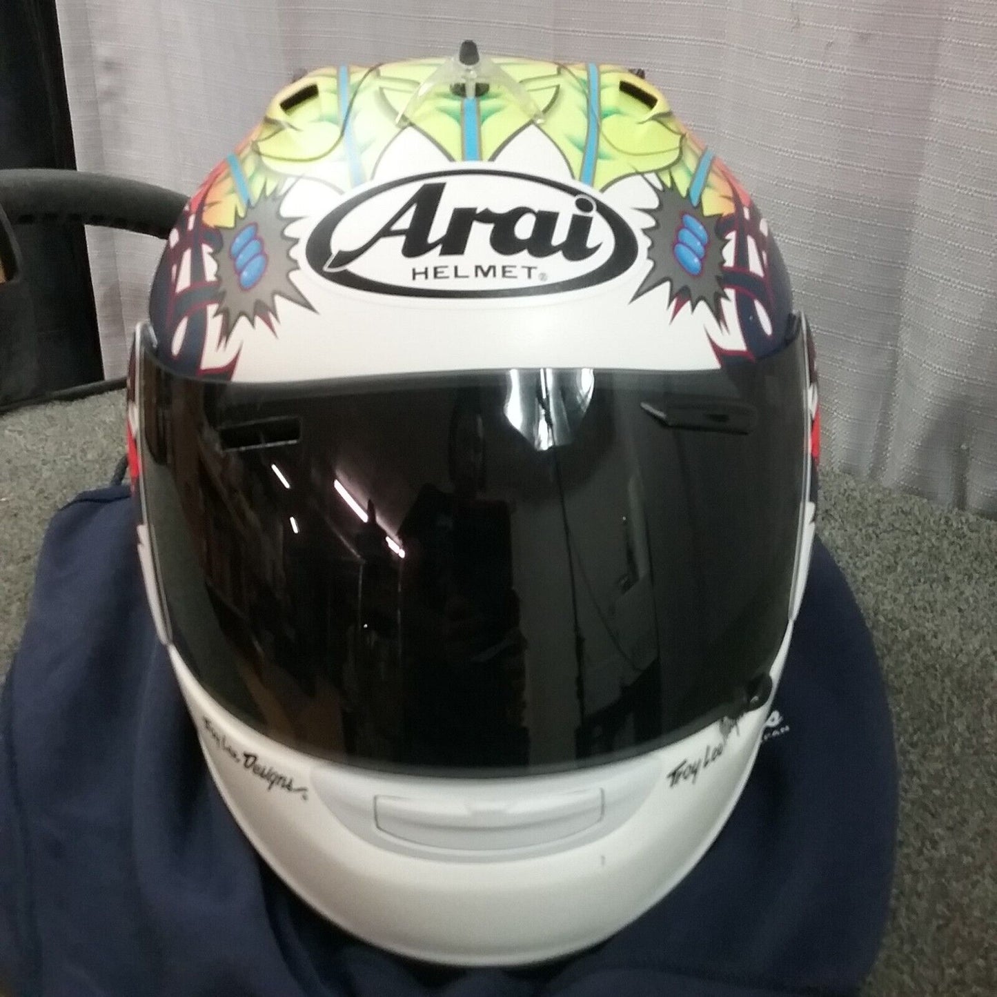 GENUINE ARAI CORSAIR-V RUSSELL WHITE FROST XL 71/2- 75/8