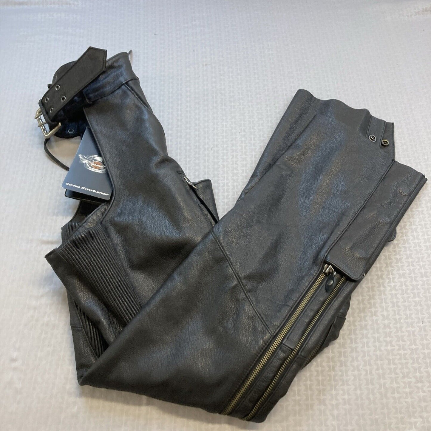 NEW GENUINE HARLEY DAVIDSON 98100-16VM MED MEN'S DELUXE II BLACK LEATHER CHAPS