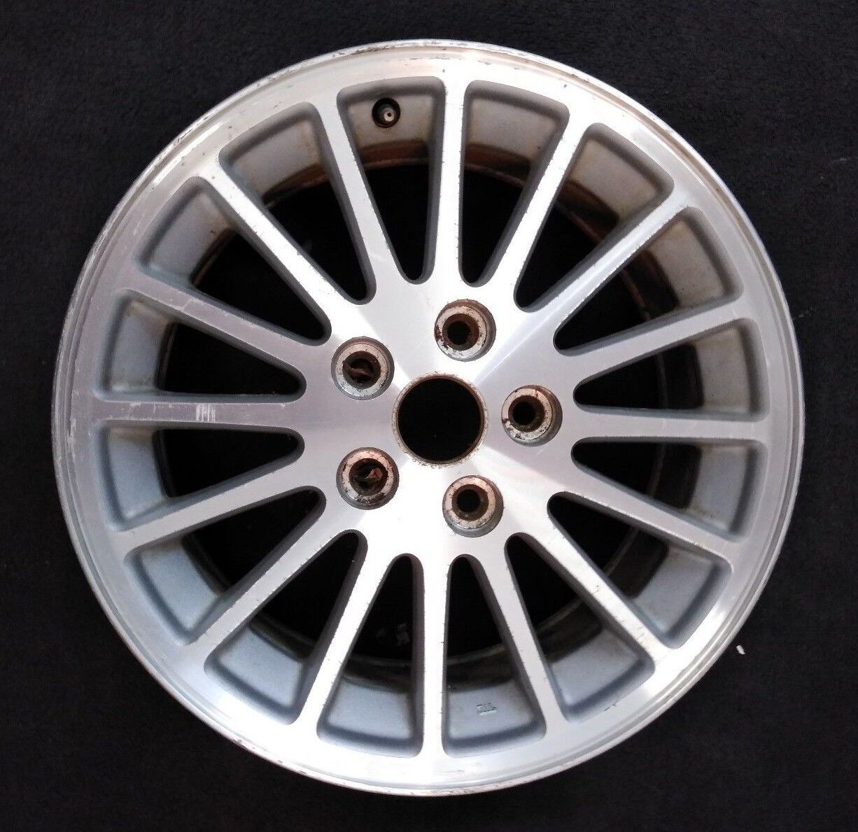 Chrysler Rim/Wheel 17x8 / 5 Lug/Bolt / 4782295AA / TU70TRA8