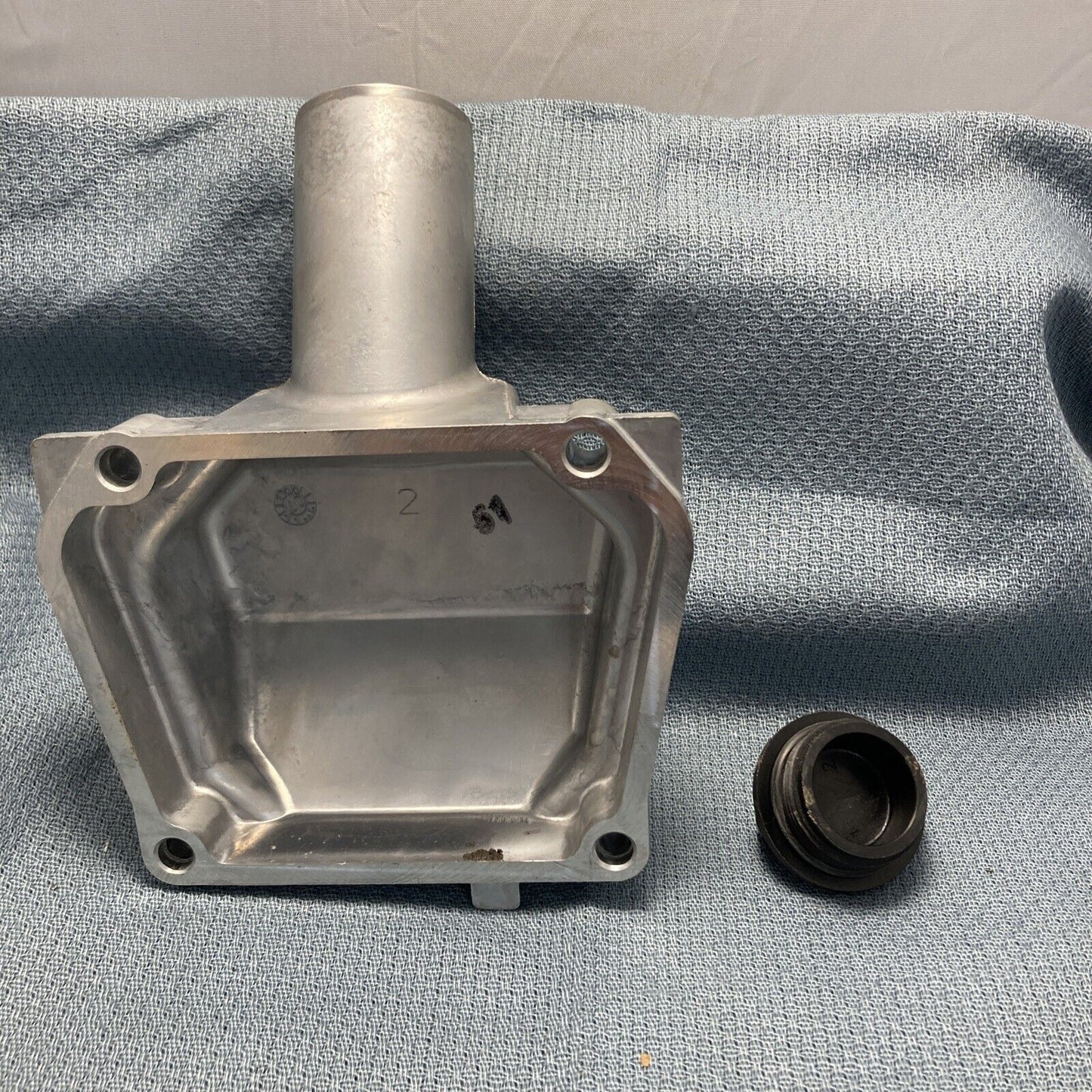 NEW ROBIN SUBARU 263-15502-A3 ROCKER CVR WITH OIL FILLER CAP
