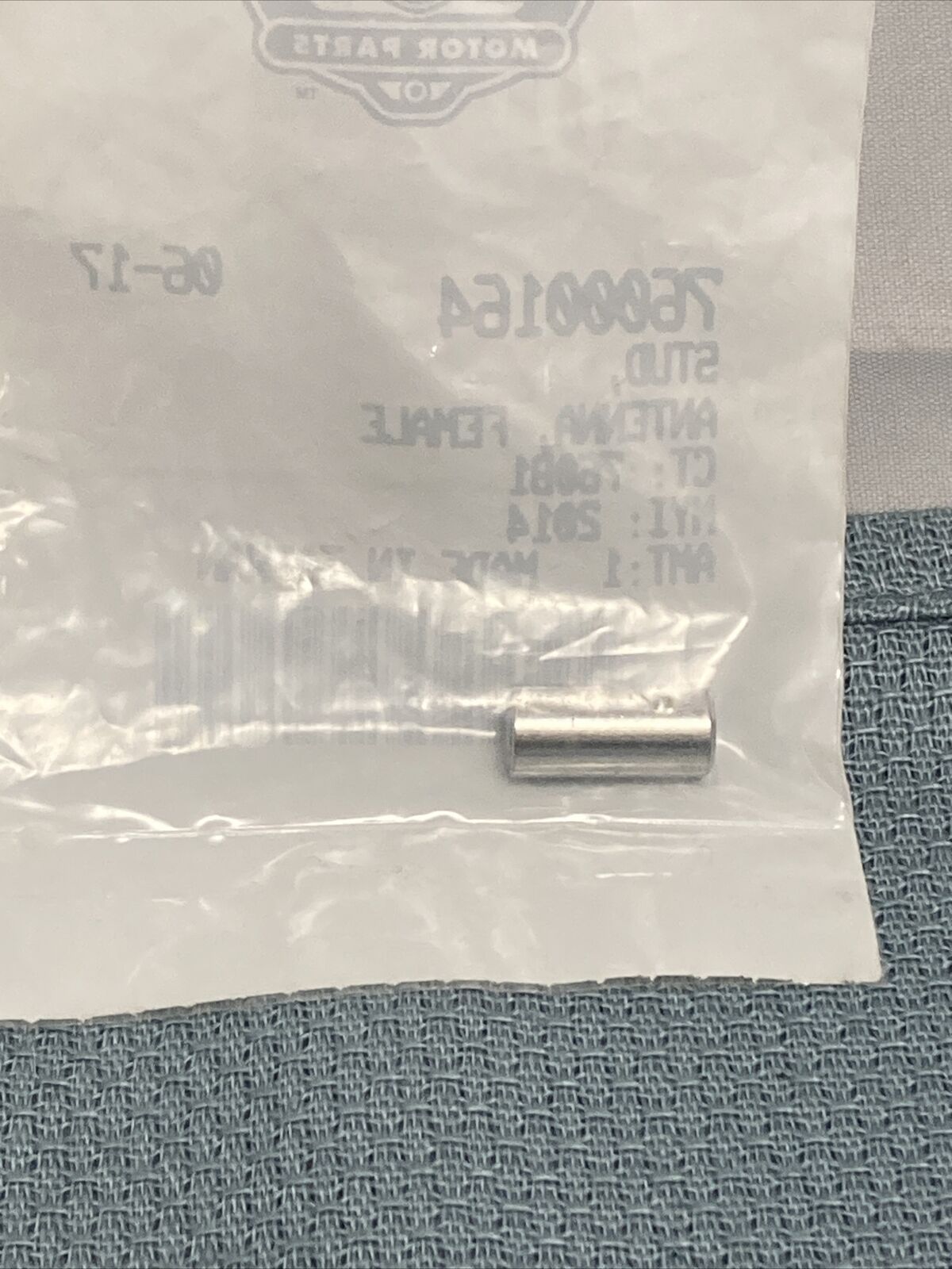 NEW GENUINE HARLEY DAVIDSON 76000164 STUD, ANTENNA, FEMALE