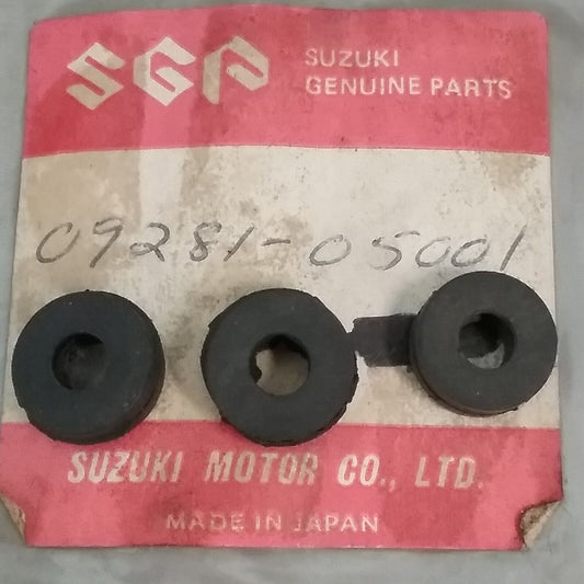 QTY3 NEW SUZUKI 09281-05001 DUST SEAL, RELEASE SCREW TS125