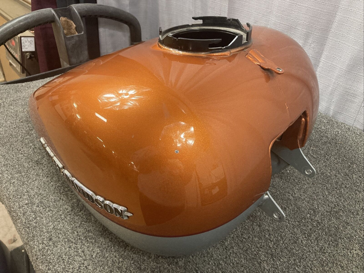 GENUINE HARLEY DAVIDSON 2014 14-21 FLHTCU ULTRA CLASSIC FUEL TANK, ORANGE