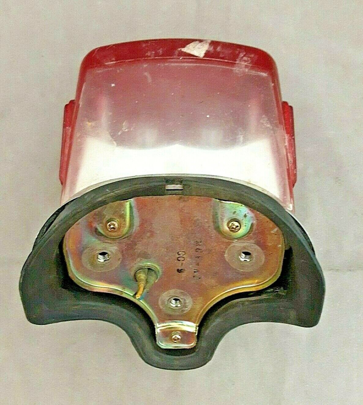 YAMAHA TAILLIGHT XJ700 750 XJ TAIL LIGHT MOTORCYCLE STANLEY 7526 T83