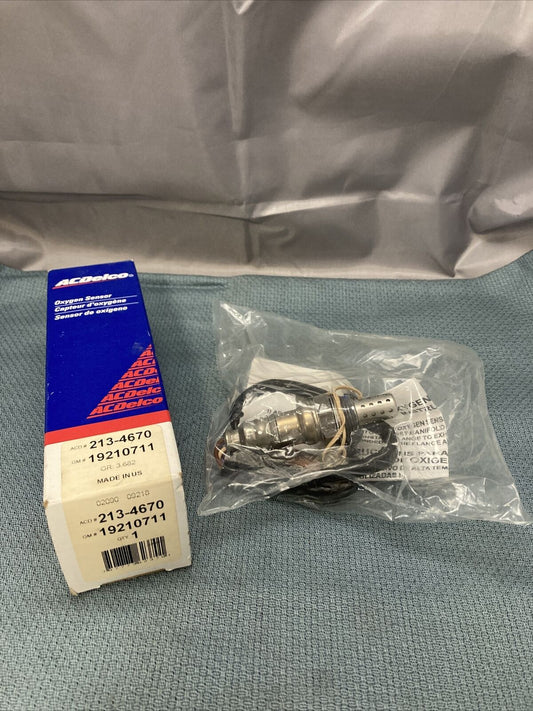 NEW ACDELCO 213-4670 OXYGEN SENSOR GM 19210711 GR 3.682