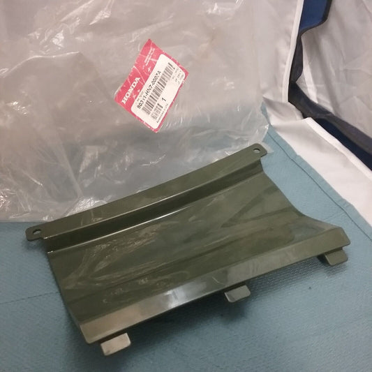 NEW HONDA 80311-HN7-000ZA GREEN REAR FENDER PLASTIC BATTERY COVER TRAY