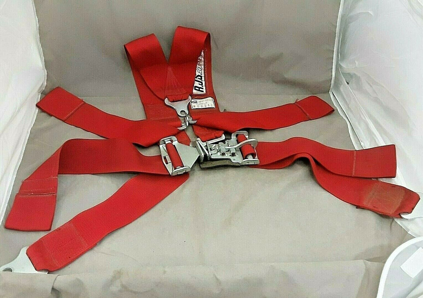 RJS RACING SFI 16.1 LATCH & LINK SNAP 5 POINT SEAT BELT V HARNESS RED