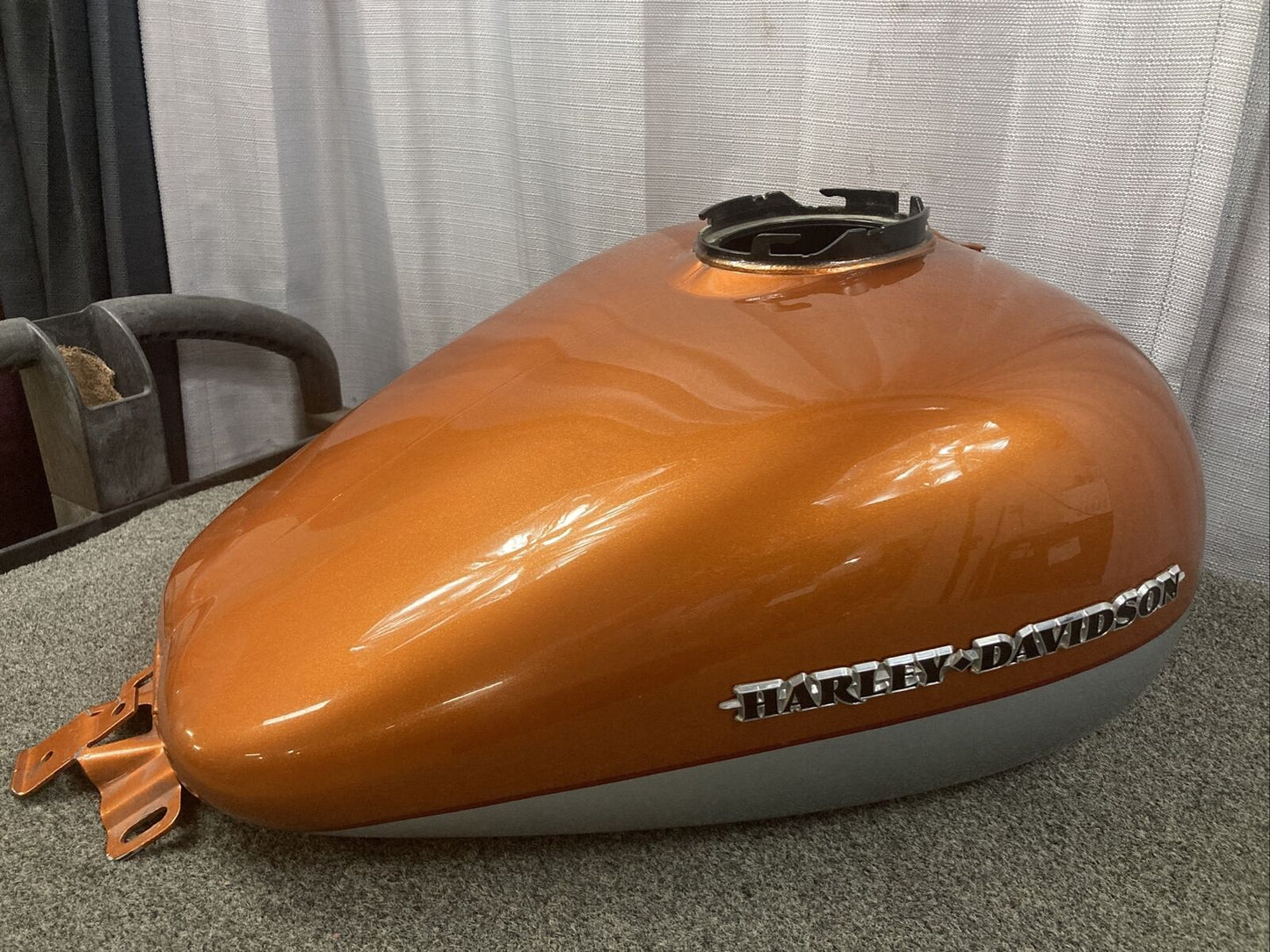 GENUINE HARLEY DAVIDSON 2014 14-21 FLHTCU ULTRA CLASSIC FUEL TANK, ORANGE