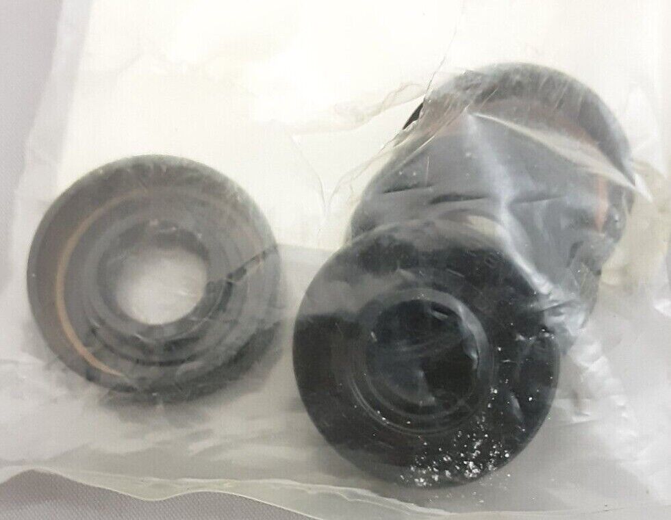 NEW GENUINE BMW 11147700121 SHAFT SEAL G650 G650GS 2007-2012