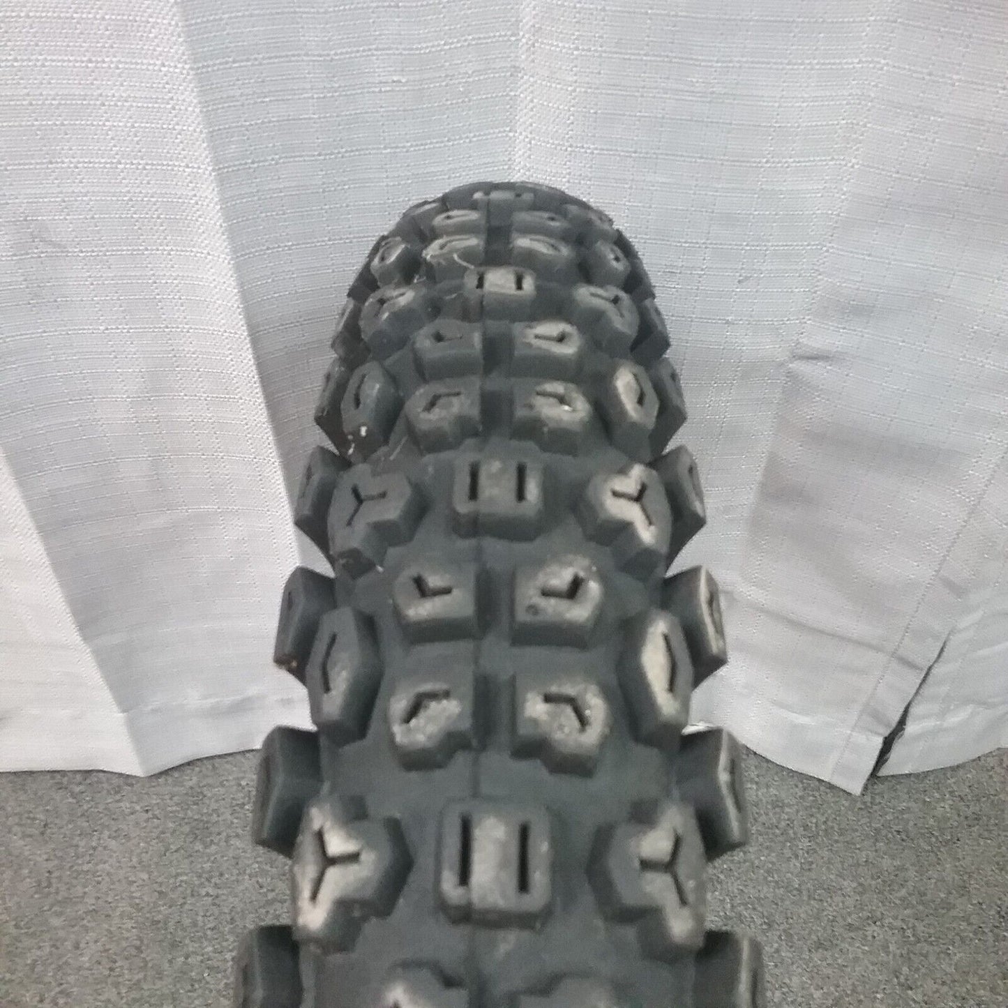 USED KENDA 042702138B0 3.25-21  FRONT TUBE TYPE DUAL SPORT MOTORCYCLE TIRE