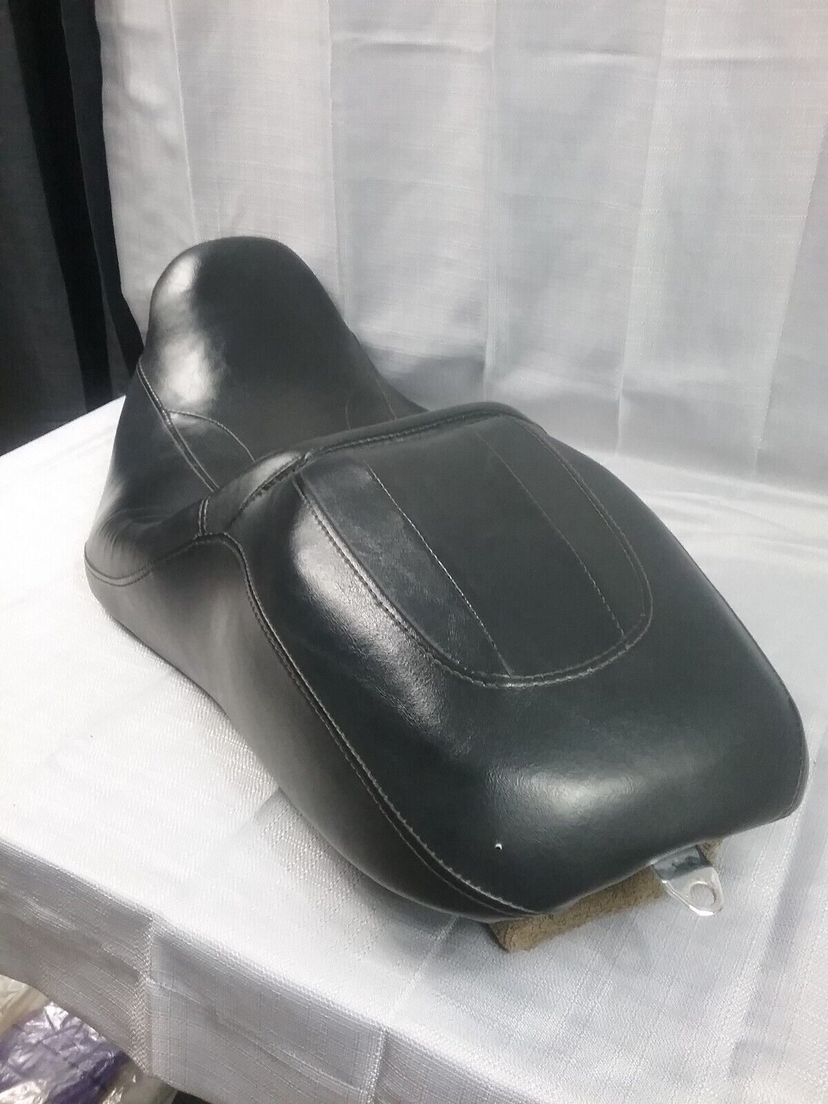 GENUINE HARLEY DAVIDSON 24688 OEM LOW-PROFILE TOURING SEAT