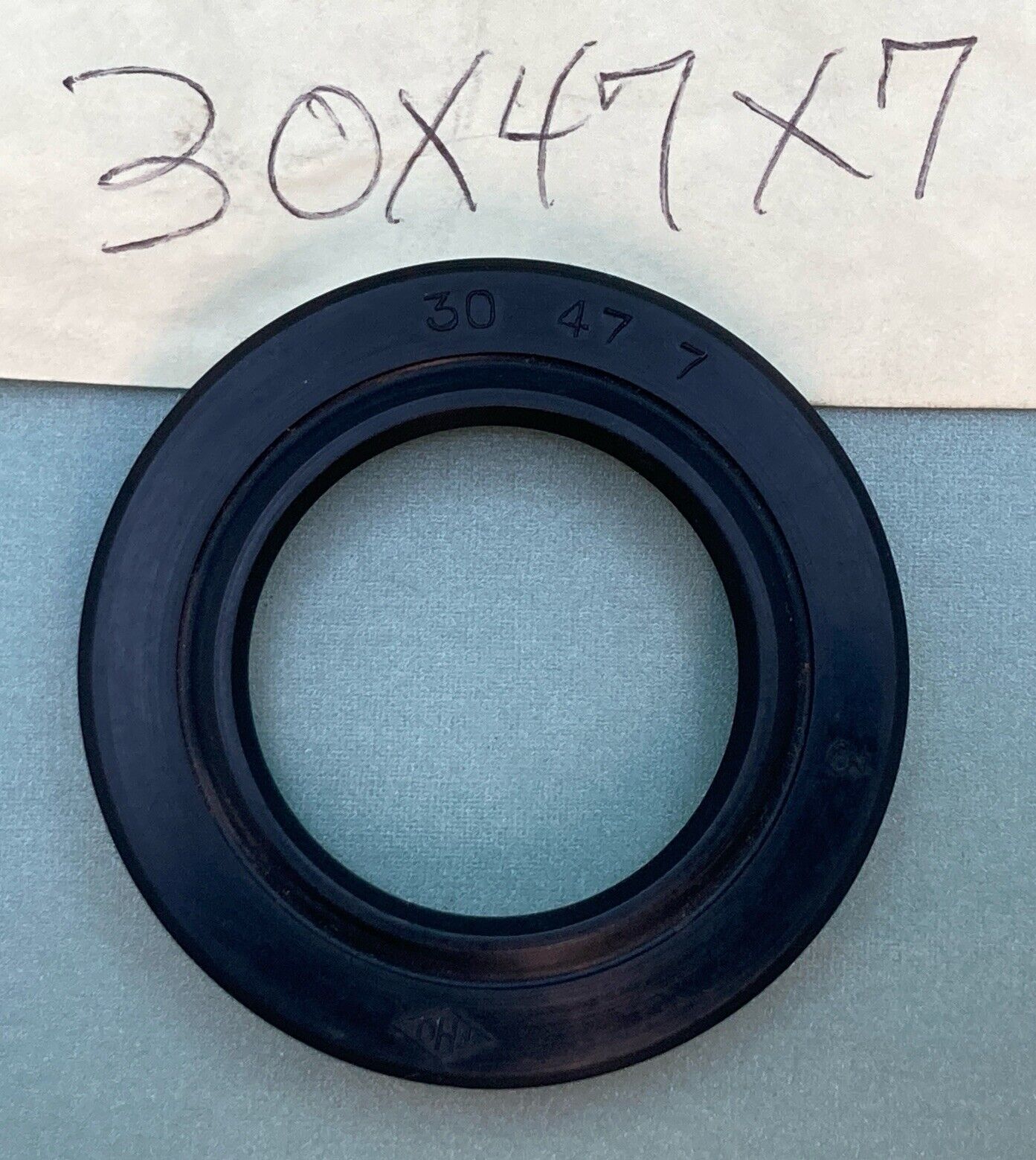 QTY 2 NEW THO 30X47X7mm METRIC DBL LIP OIL SEAL