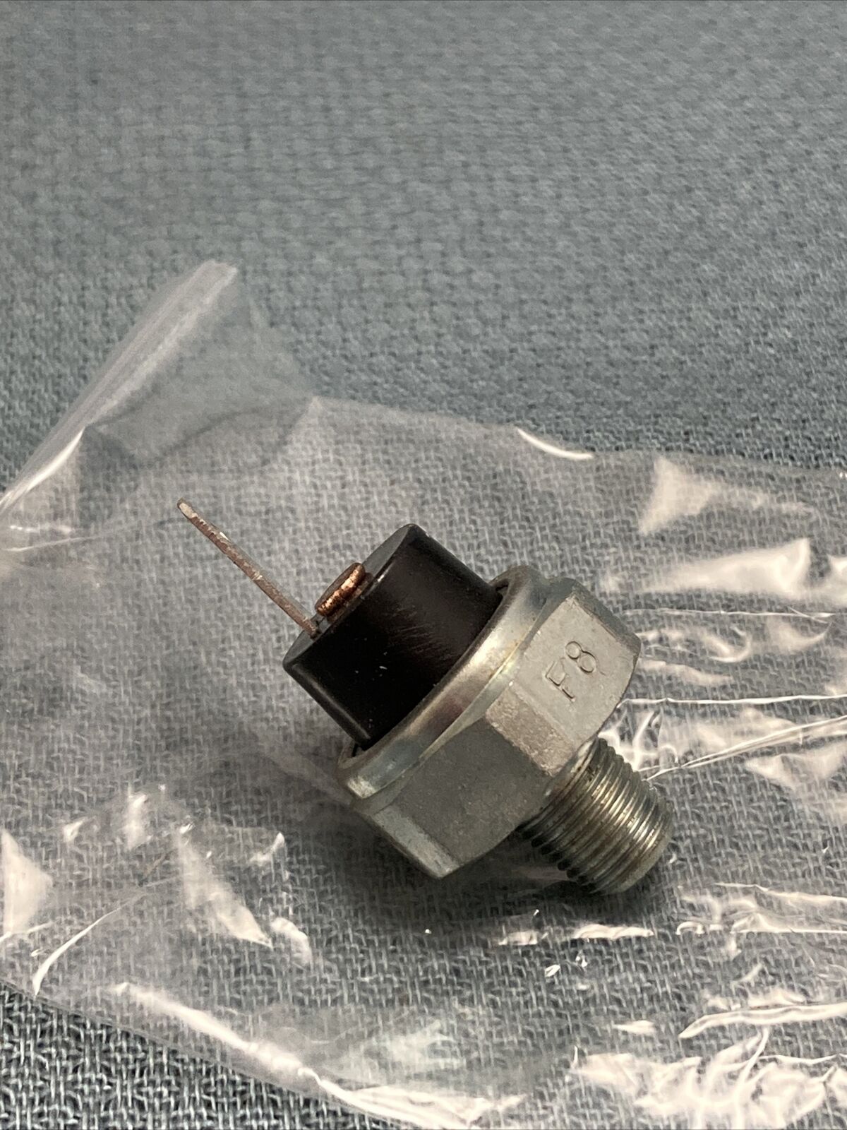 NEW ROBIN SUBARU 263-76102-H1 SWITCH, OIL PRESSURE