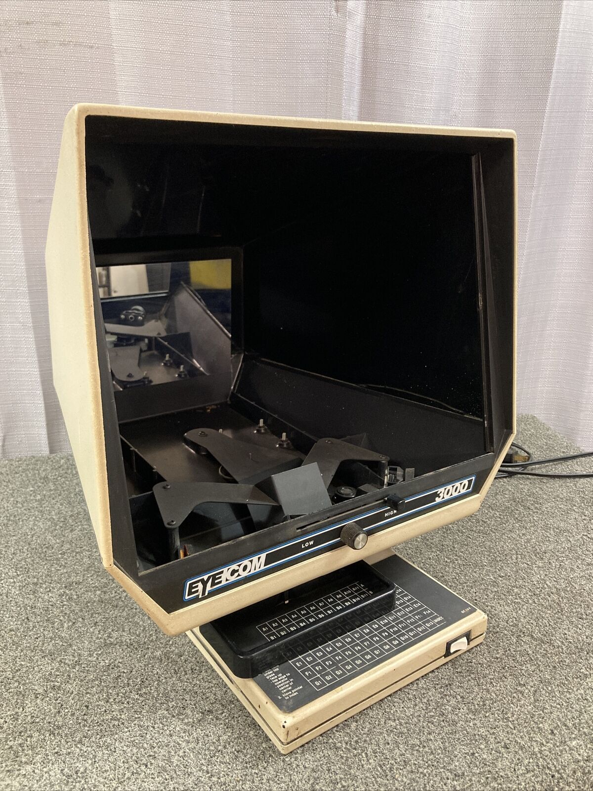 EYECOM 3000 MICROFICHE READER