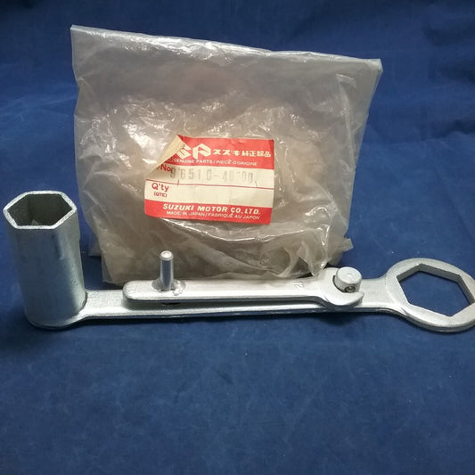 NEW GENUINE SUZUKI 96510-40500 TOOL, SPECIAL FRAME SEAT PE175 PE250 PE400