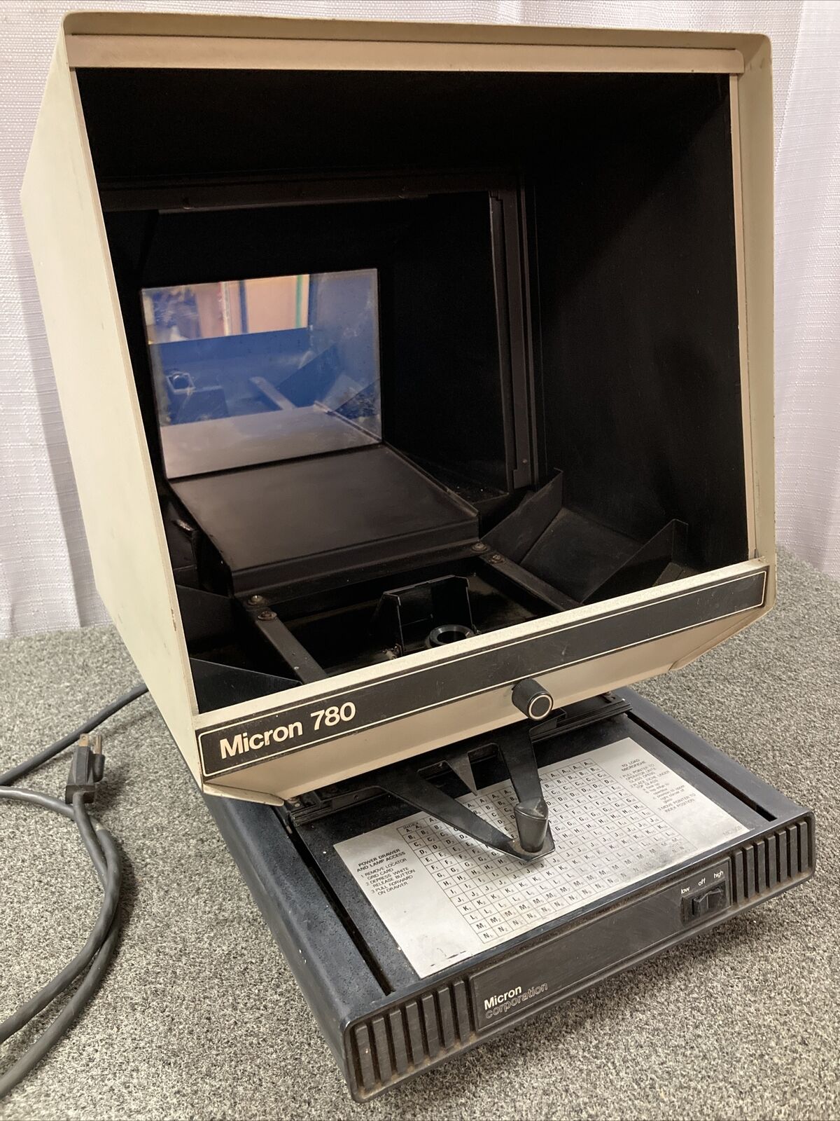 MICRON 780 MICROFICHE READER