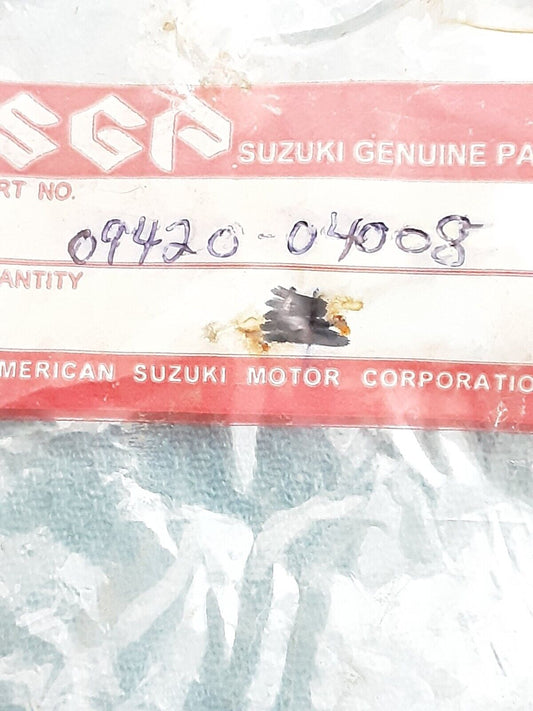 NEW GENUINE SUZUKI 09420-04008 KEY T10 S32-2 B100 B105 KT120 T200 TC200 1967-21