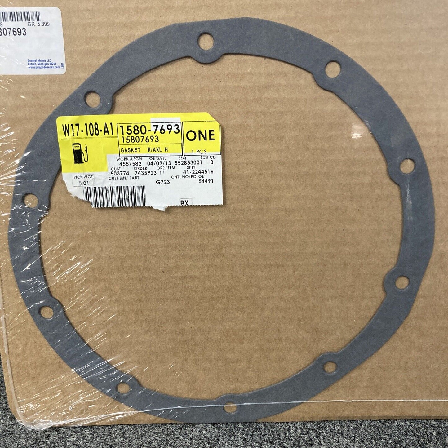 NEW GENUINE GM 15807693 Gasket, Rear Axle Housing Cover