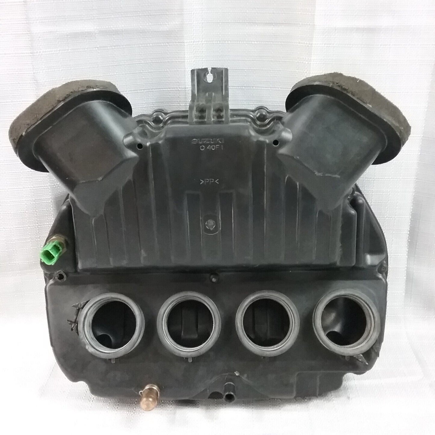 SUZUKI 35F0 AIR BOX WITH SENSOR GSXR600 01-03