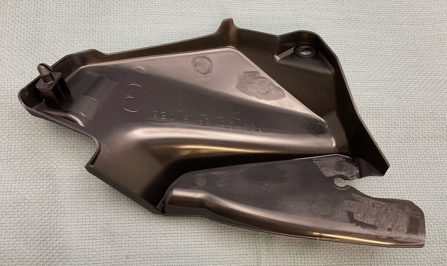 NEW GENUINE YAMAHA 3C5-21731-00 Cover, Side 3