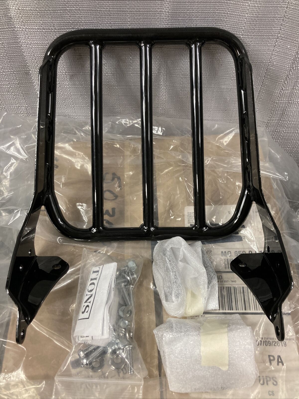 NEW GENUINE HARLEY DAVIDSON 50300125 SPORT LUGGAGE RACK FOR HOLDFAST SISSY BAR