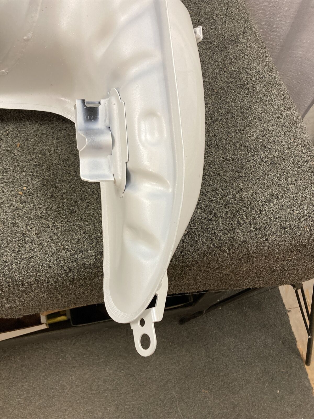 NEW GENUINE VICTORY TRIUMPH T2404312-NW FUEL TANK ASSEMBLY, PAINTED, C WHITE
