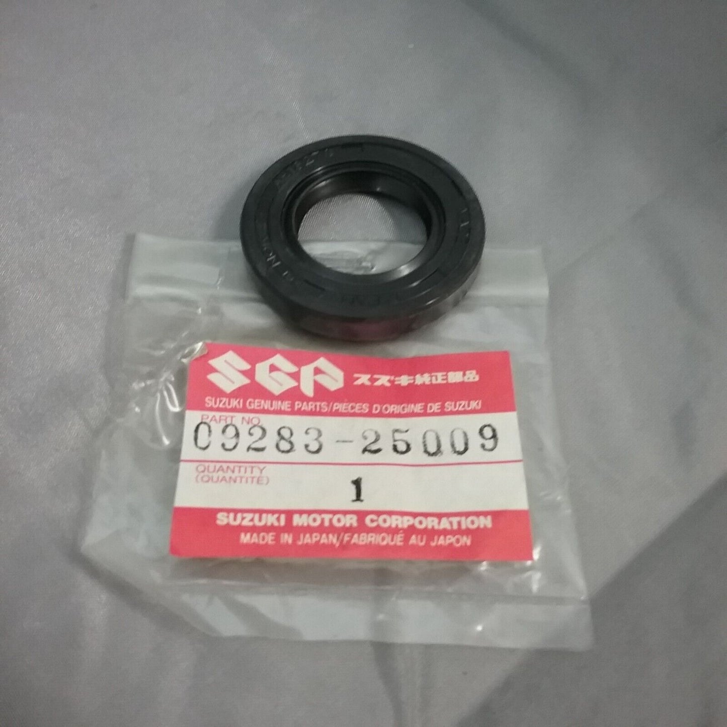 NEW GENUINE SUZUKI 09283-25009 SEAL, OIL, 25X44X7 TS250