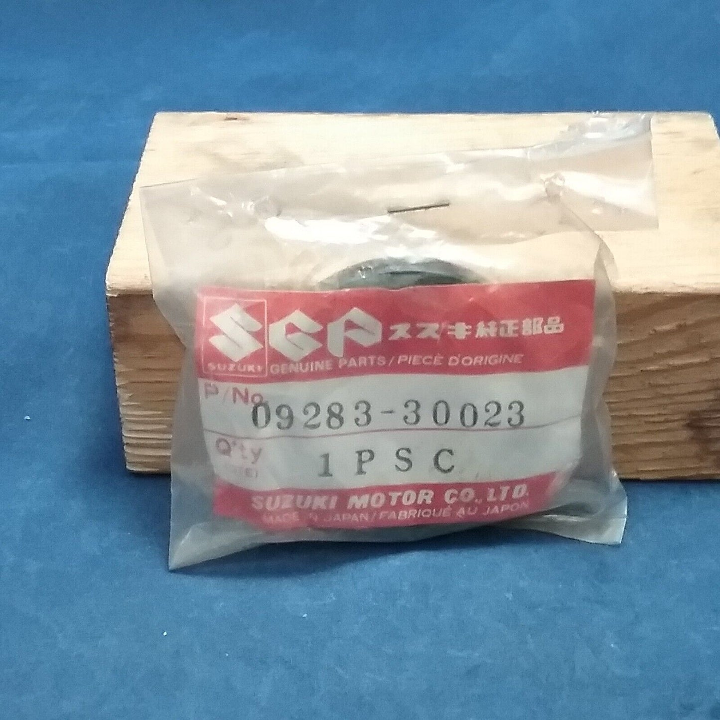 NEW GENUINE SUZUKI 09283-30023 SEAL, DUST 30X44X7 REAR WHEEL